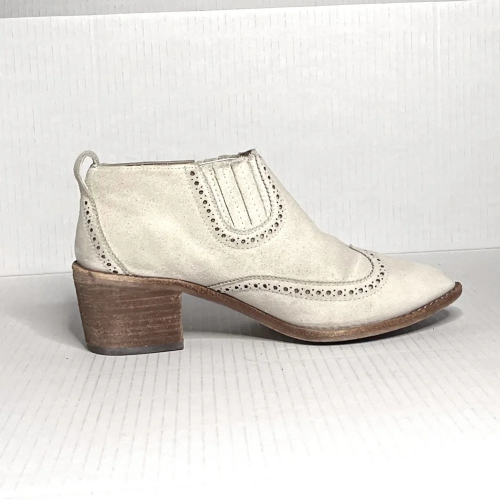 Madewell Grayson Brogue Chelsea Booties - Picture 9 of 15